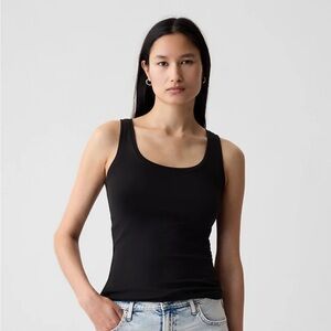 NWT GAP modern tank in black size M